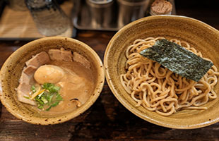 渋谷周辺のおすすめつけ麺店：美味しいつけ麺を楽しもう！